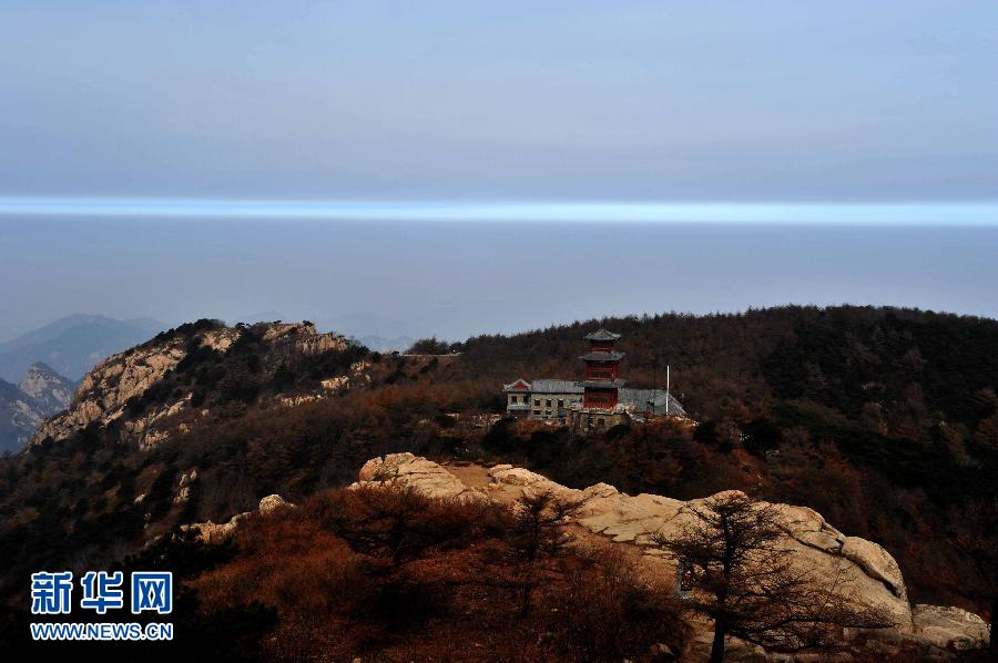 （生态）（2）泰山出现“一线天”奇观