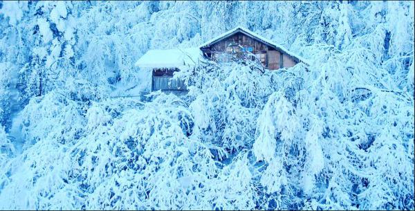 今冬四川首个滑雪场开放 峨眉山13日正式开滑