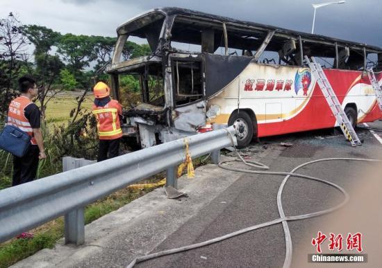 台游览车事故司机酒后驾车 台检方：不排除自焚